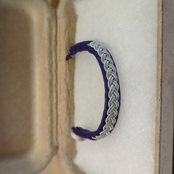 Handmade Scandinavian baby bracelet - Picture 2 of 5